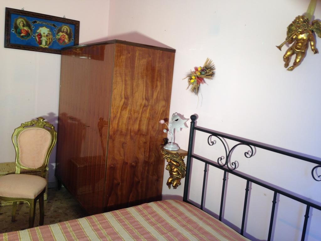 Hotel Stanza Bellaria Pontedera Habitación foto